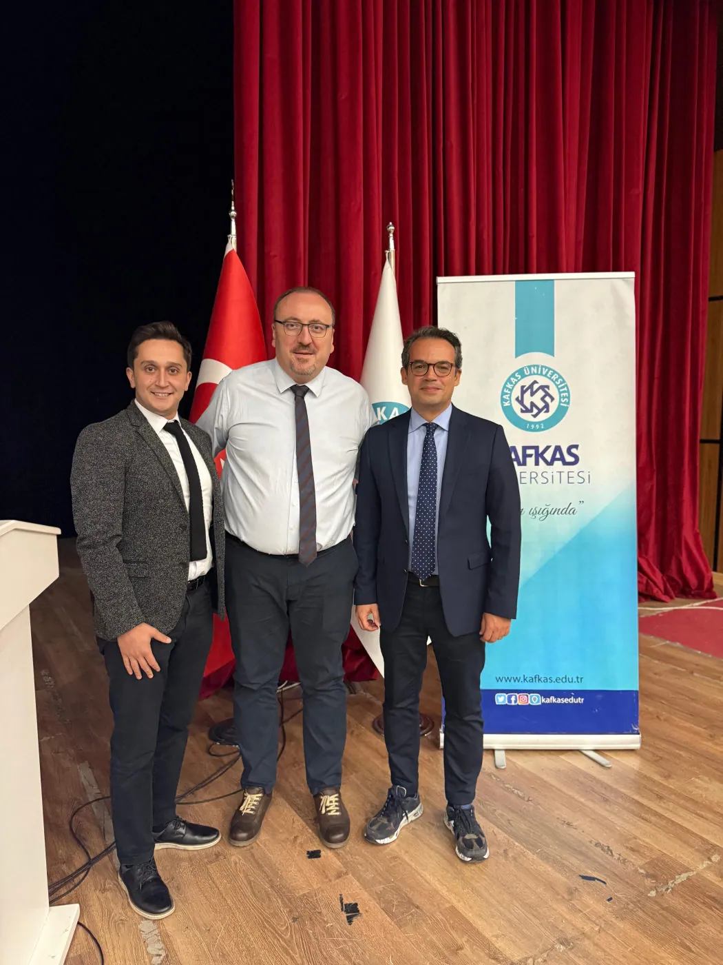 Kafkas Üniversitesi — Bilimsel Sunum — Konuşmacı